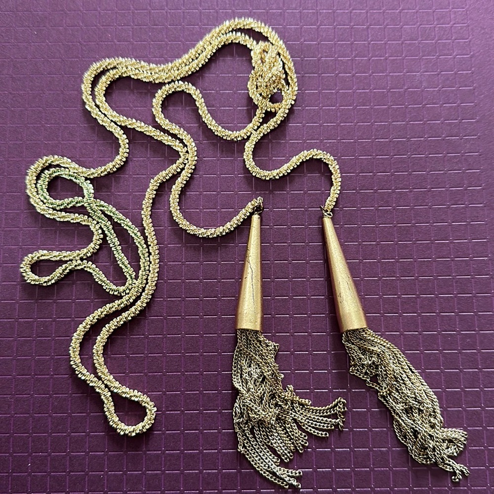 Gold Kendra Scott tassel necklace